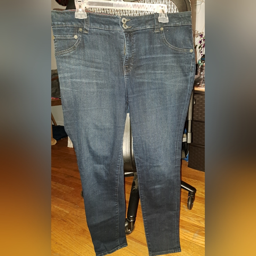 Lucky Brand size 14w blue jeans